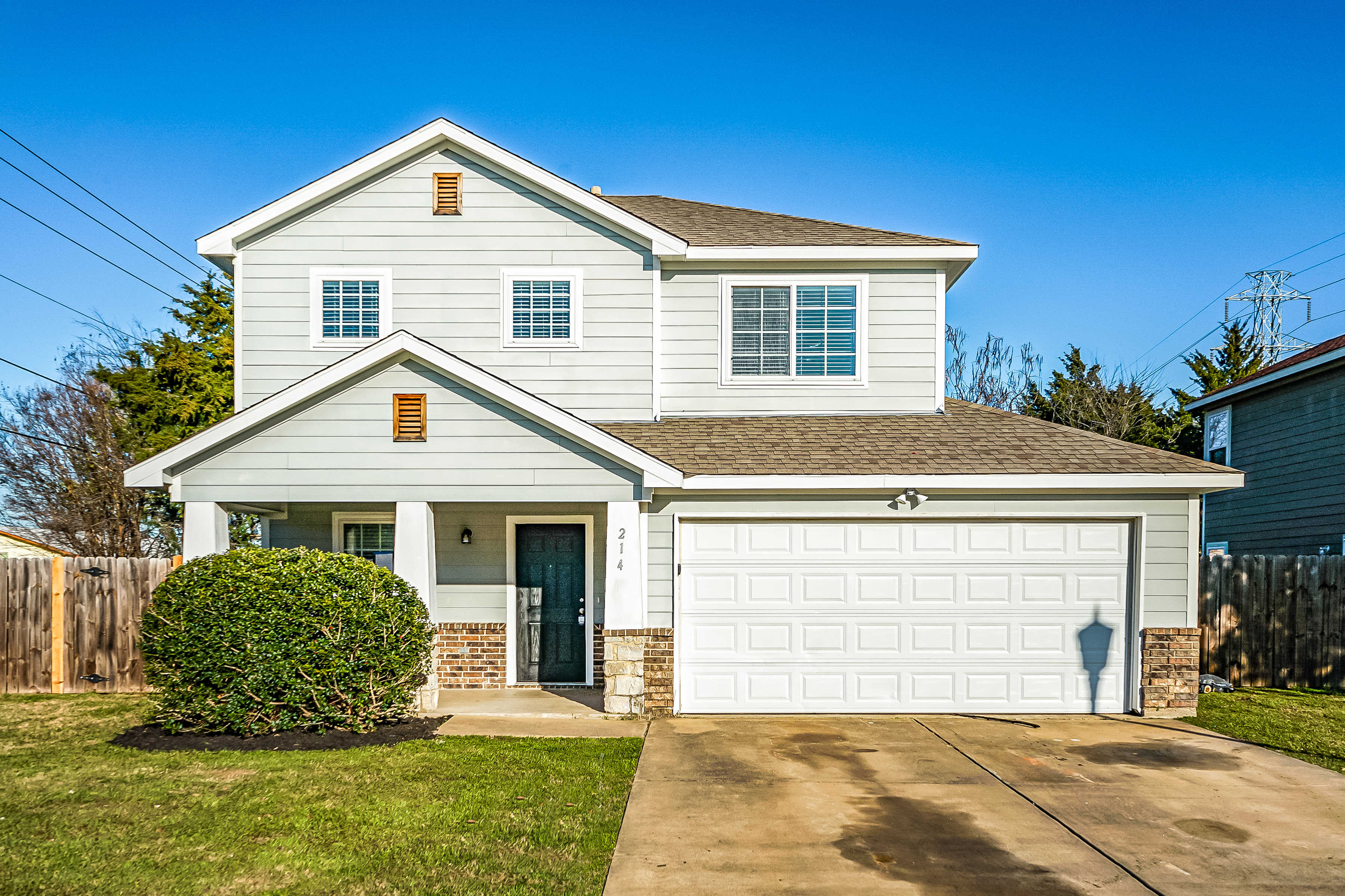 214 Townsell Ct Irving, TX 75061